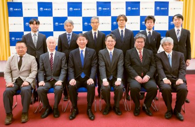 非鉄製錬・記者会見写真2